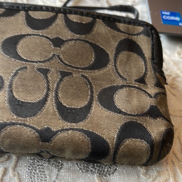 Coach wristlet 5.5” - Picture 5 of 8